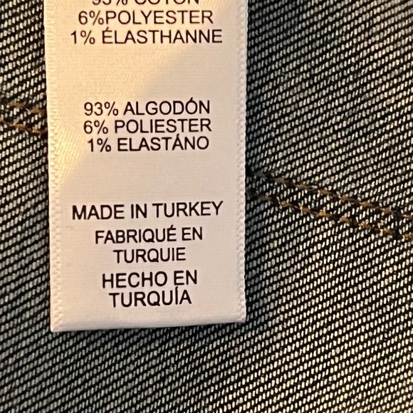 FRAME LE CUTOFF DISTRESSED DARK WASH DENIM SHORTS NWT WOMEN'S SIZE 31 - Picture 13 of 14